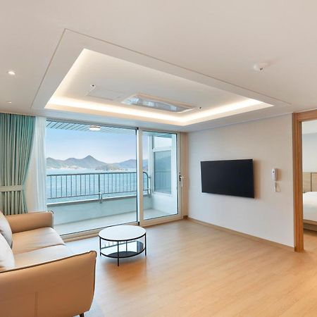 Kumho Tongyeong Marina Resort Exterior photo